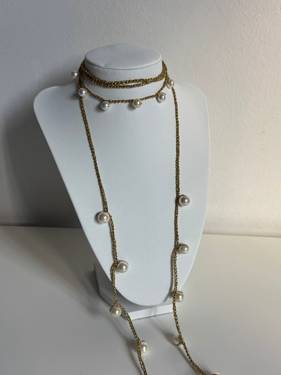 Collana filo dorato con perline