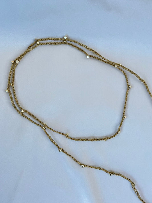 Collana con filo e perline dorate