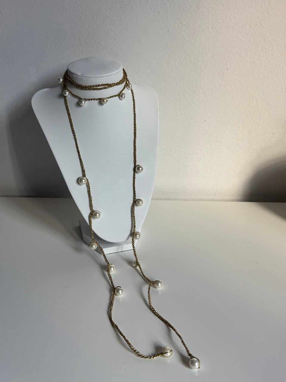 Collana filo dorato con perline